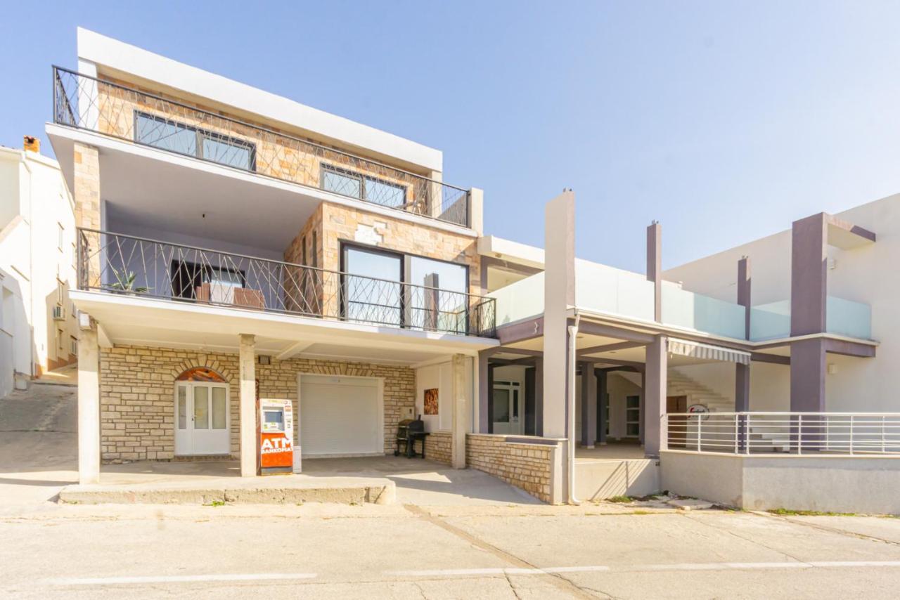 Ivica Super Comfortable, Newly Furnished Apartment In A Top Location Metajna Εξωτερικό φωτογραφία