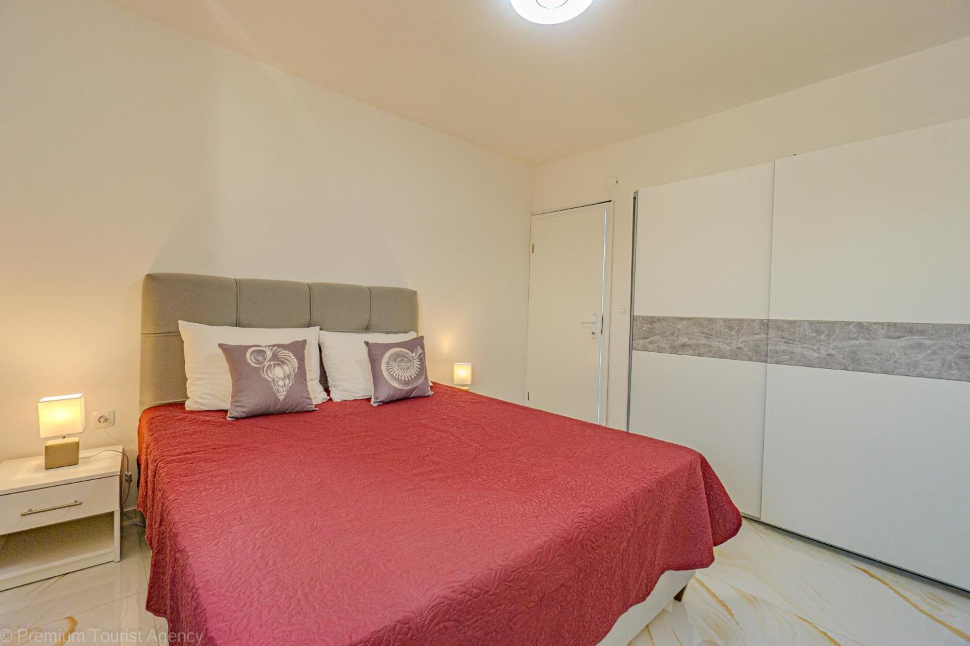 Ivica Super Comfortable, Newly Furnished Apartment In A Top Location Metajna Εξωτερικό φωτογραφία