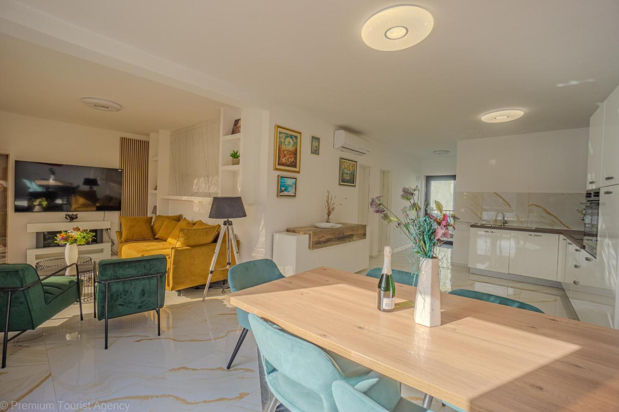 Ivica Super Comfortable, Newly Furnished Apartment In A Top Location Metajna Εξωτερικό φωτογραφία