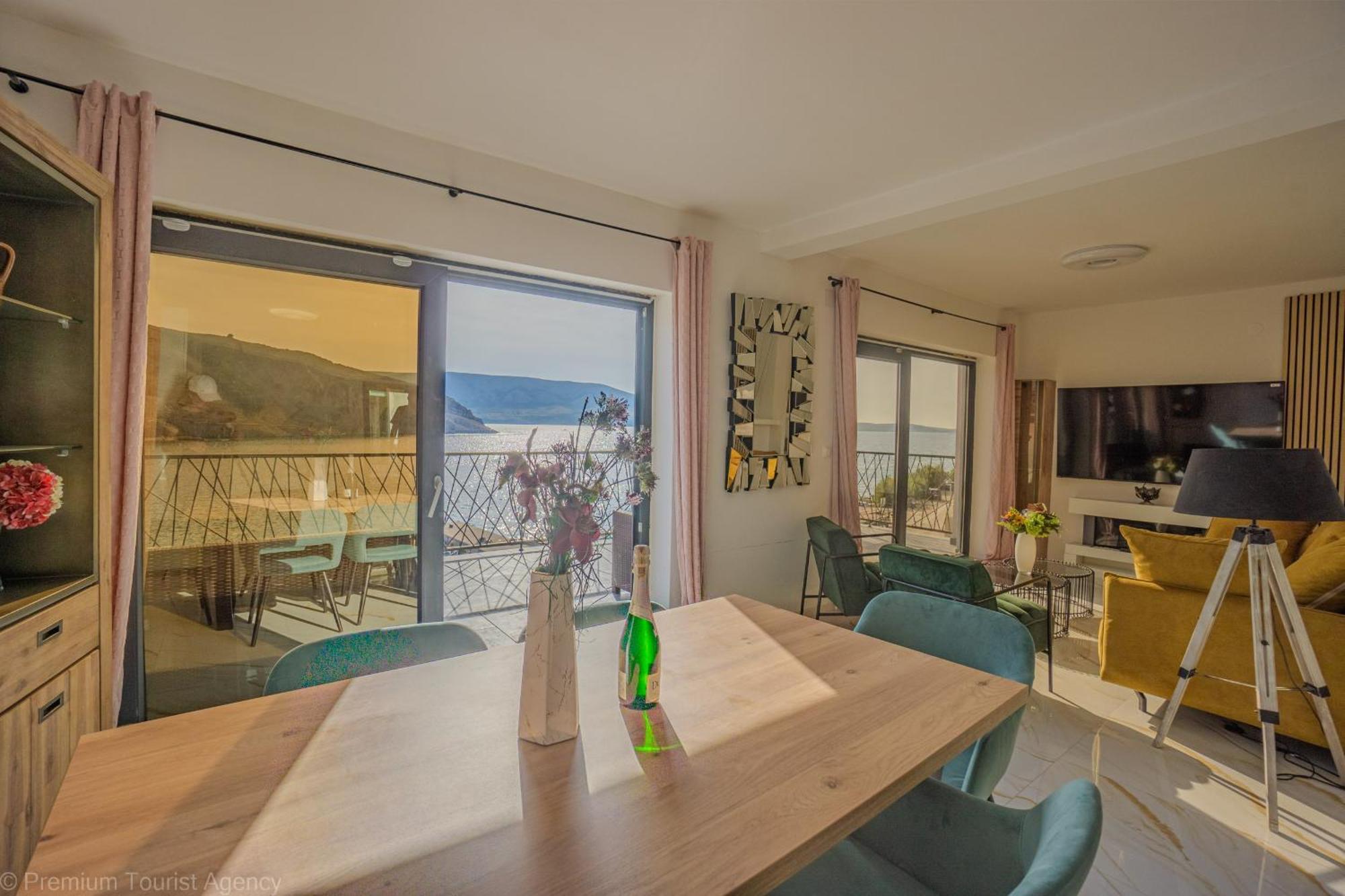 Ivica Super Comfortable, Newly Furnished Apartment In A Top Location Metajna Εξωτερικό φωτογραφία