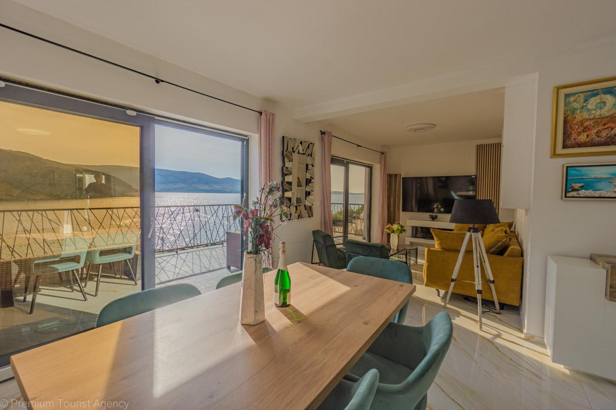 Ivica Super Comfortable, Newly Furnished Apartment In A Top Location Metajna Εξωτερικό φωτογραφία