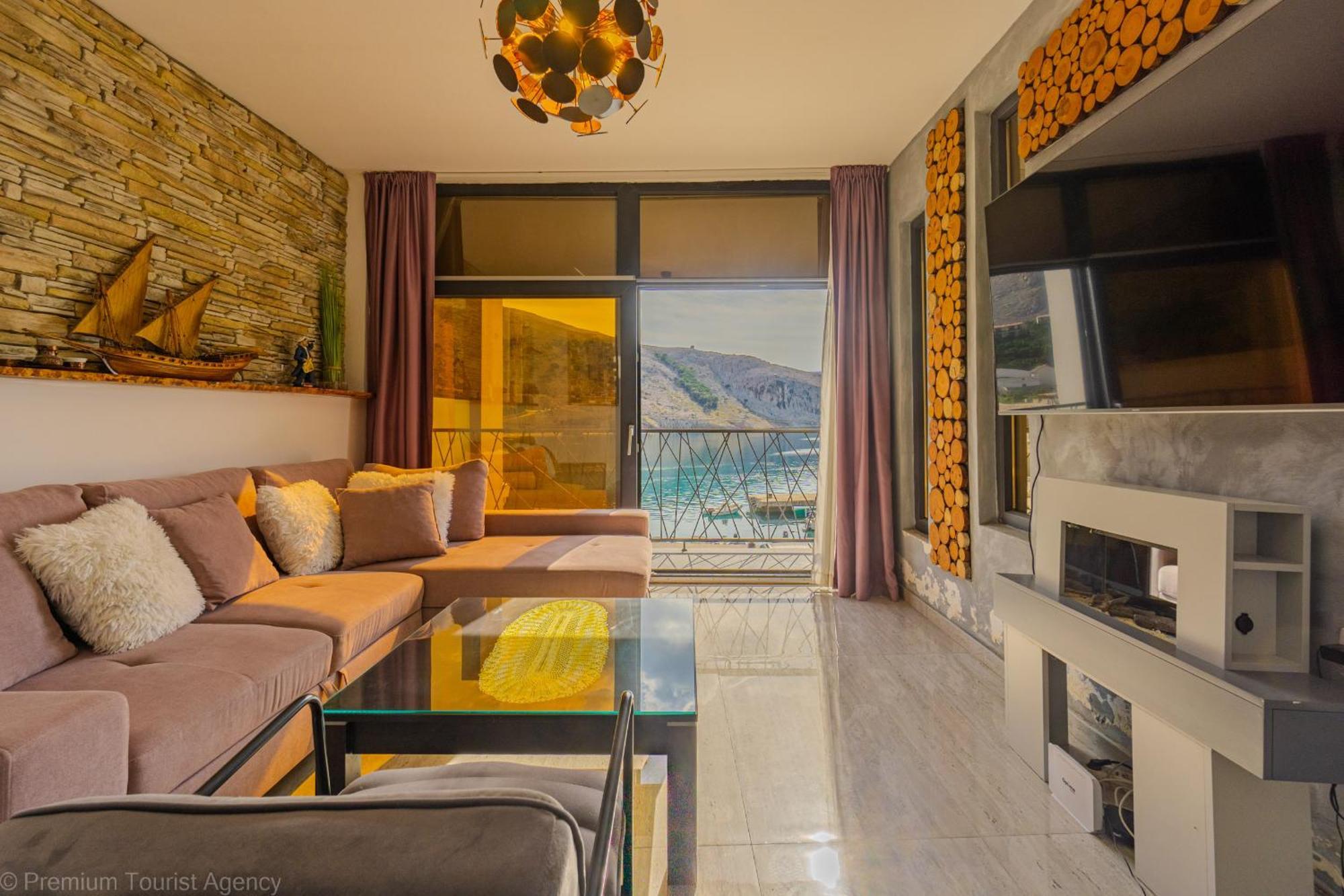 Ivica Super Comfortable, Newly Furnished Apartment In A Top Location Metajna Εξωτερικό φωτογραφία