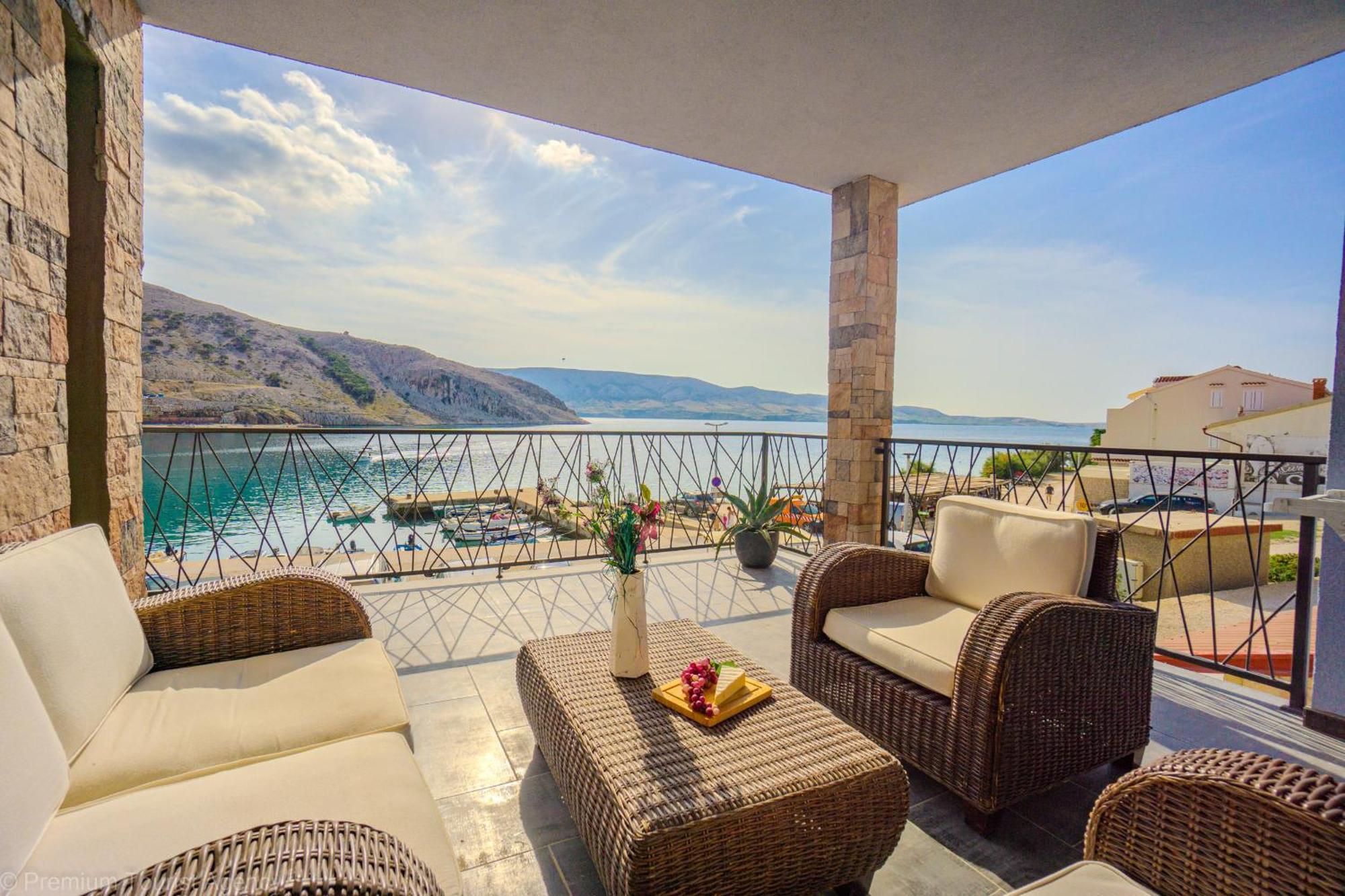 Ivica Super Comfortable, Newly Furnished Apartment In A Top Location Metajna Εξωτερικό φωτογραφία